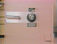 000-01.jpg (6664 bytes)