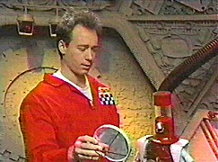 002-06.jpg (22780 bytes)