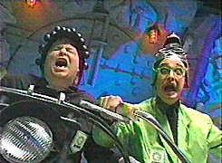 002-15.jpg (25051 bytes)