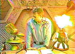 002-19.jpg (26231 bytes)