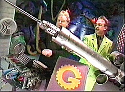 003-09.jpg (26421 bytes)