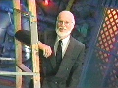 003-10.jpg (16256 bytes)