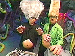 004-18.jpg (23495 bytes)