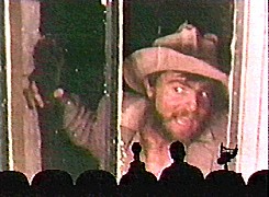 004-28.jpg (20429 bytes)