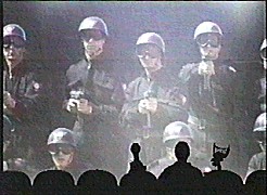 005a-01.jpg (19597 bytes)