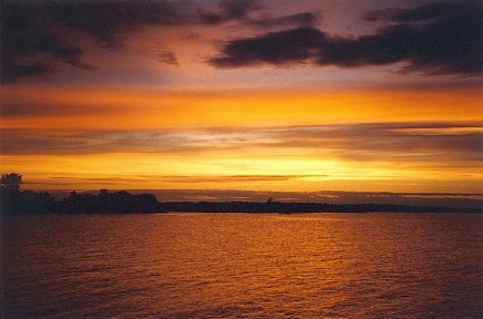 9609-straits2a.jpg (34112 bytes)