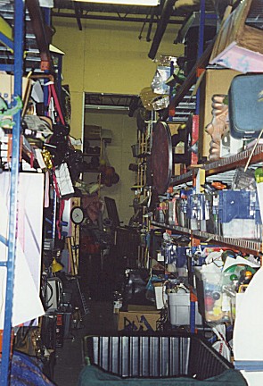 99-037.jpg (58963 bytes)