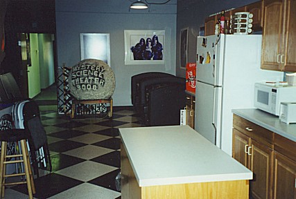 99-060.jpg (40405 bytes)