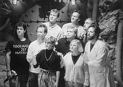 s2crew.jpg (48943 bytes)