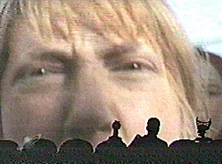 t034.jpg (18375 bytes)