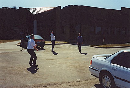 99-002.jpg (36575 bytes)