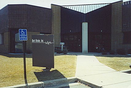 99-003.jpg (38090 bytes)