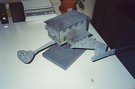 99-010.jpg (30586 bytes)