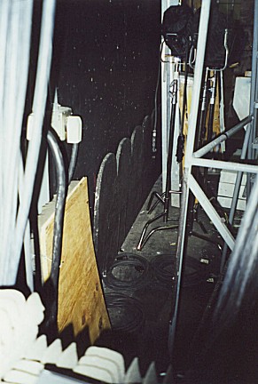 99-022.jpg (45464 bytes)